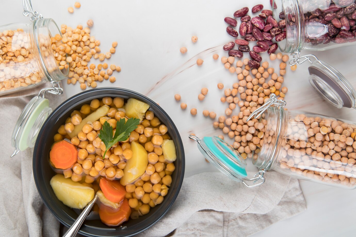 Come cucinare piatti gustosi con ingredienti a lunga conservazione