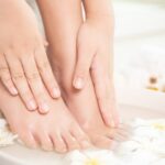 Prodotti per la cura di mani e piedi: come mantenerli morbidi e sani