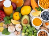 Il ruolo degli antiossidanti nella dieta: quali cibi scegliere per combattere l'invecchiamento