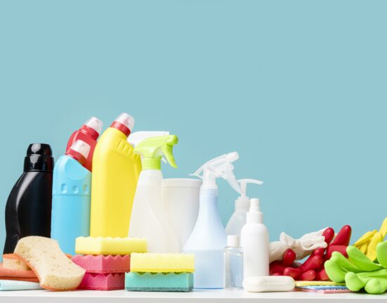 I 5 detersivi che non dovrebbero mai mancare nella tua casa