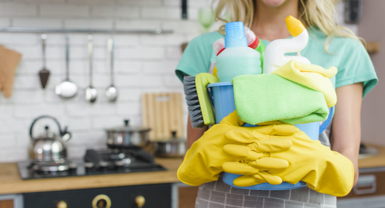 5 Prodotti che semplificano le pulizie di casa, ecco quelli davvero efficaci