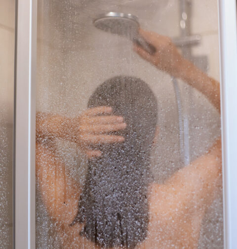 Bagnoschiuma, gel doccia o sapone solido? Pro e contro per ogni tipo di pelle