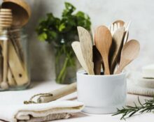 Cura e manutenzione degli utensili da cucina: come farli durare di più