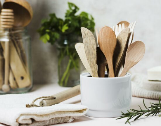 Cura e manutenzione degli utensili da cucina: come farli durare di più