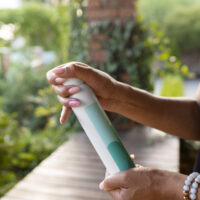 Addio Punture! Guida completa ai repellenti antizanzare: quale scegliere e come usarlo al meglio