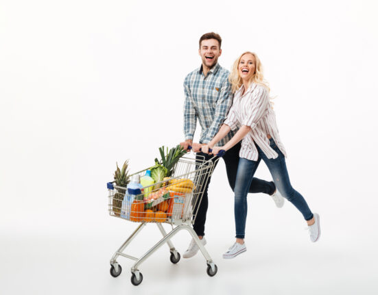 Spesa settimanale per due persone: cosa comprare per risparmiare