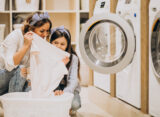 Come lavare i vestiti dei bambini in modo sicuro: guida ai detergenti delicati