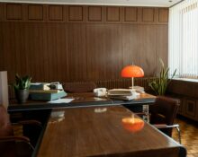 Legno lucido e protetto: come trattare mobili e parquet