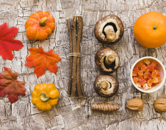 Cosa mangiare in autunno: alimenti di stagione per nutrire corpo e spirito