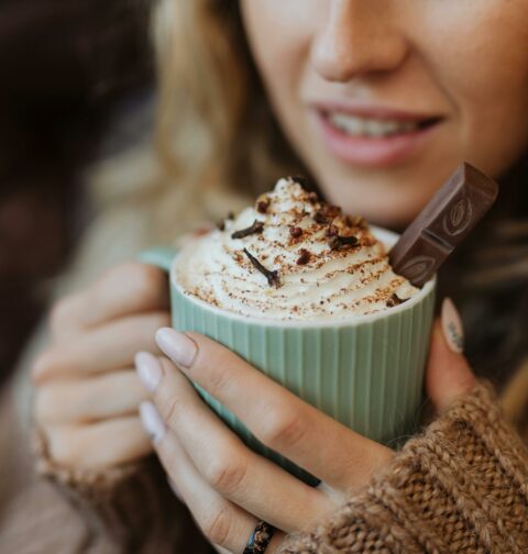 Bevande calde per l’inverno: cioccolata, tisane e infusi speziati