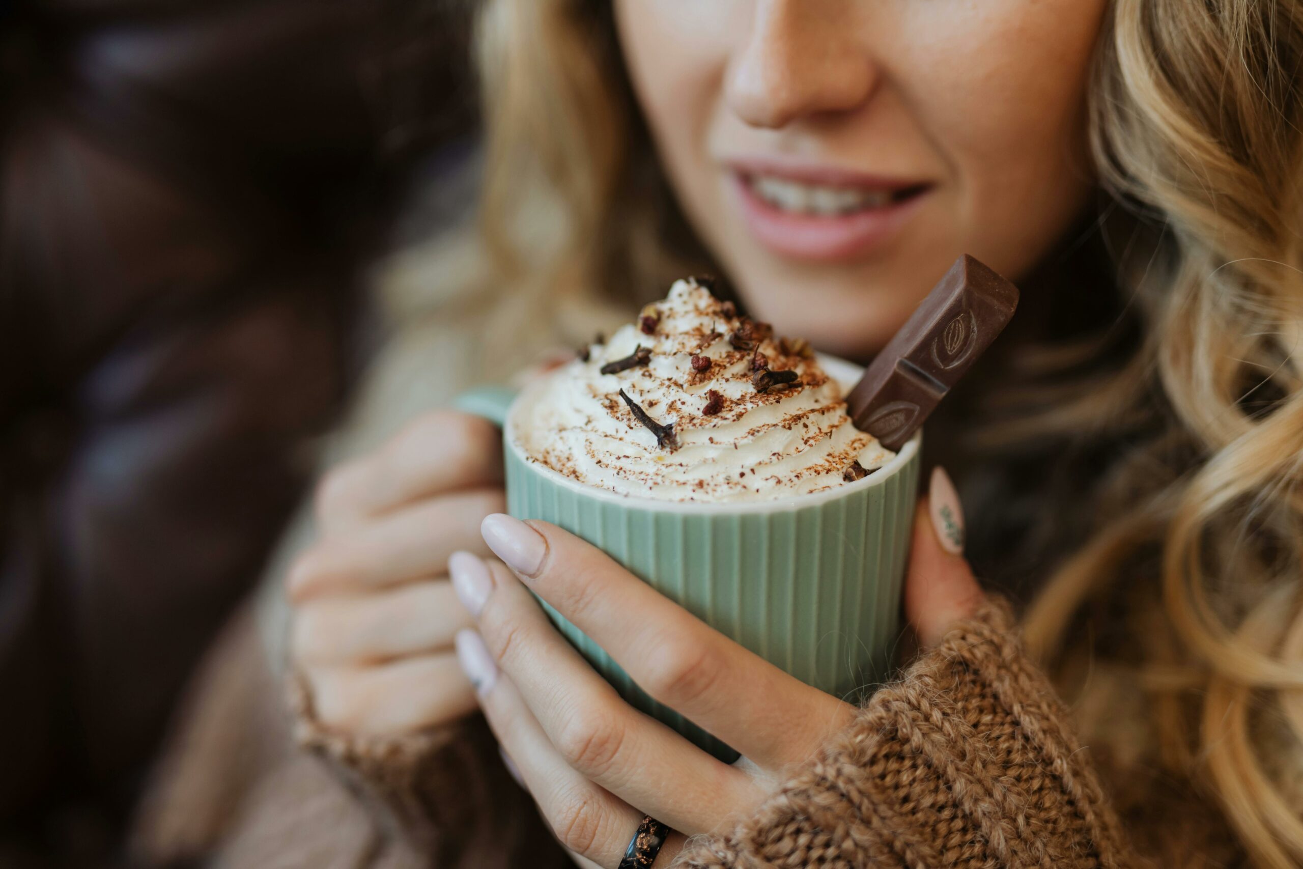 Bevande calde per l’inverno: cioccolata, tisane e infusi speziati