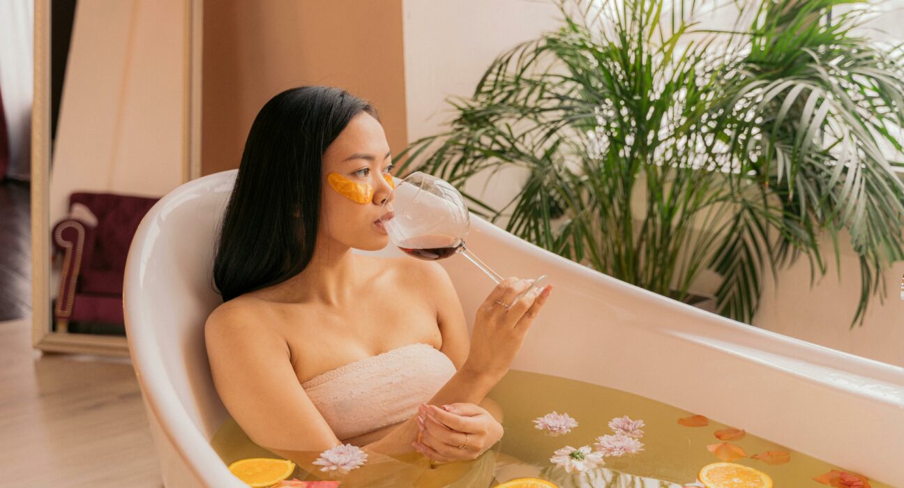 Rituali di relax invernali: bagno caldo, oli essenziali e aromi