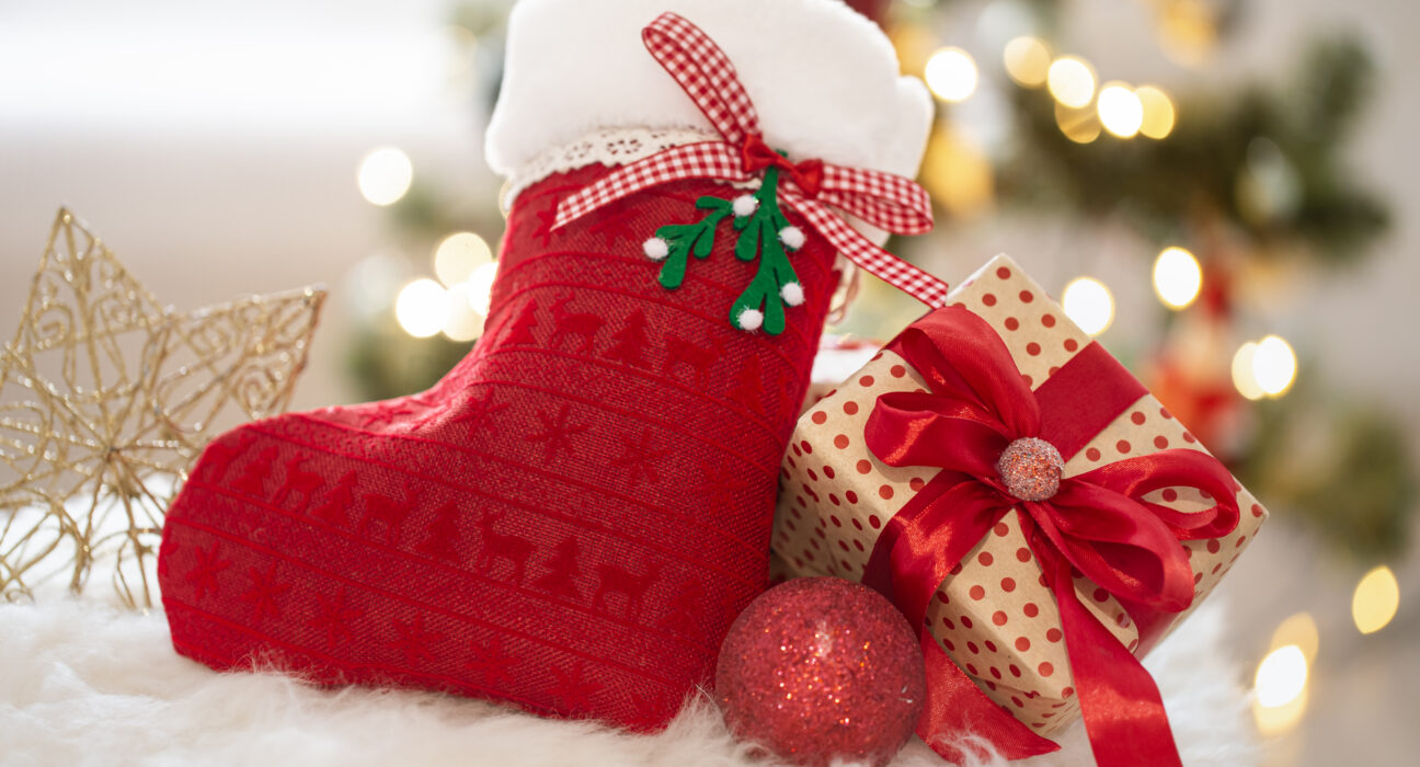 Calze della Befana fai-da-te: idee semplici con dolci e prodotti confezionati